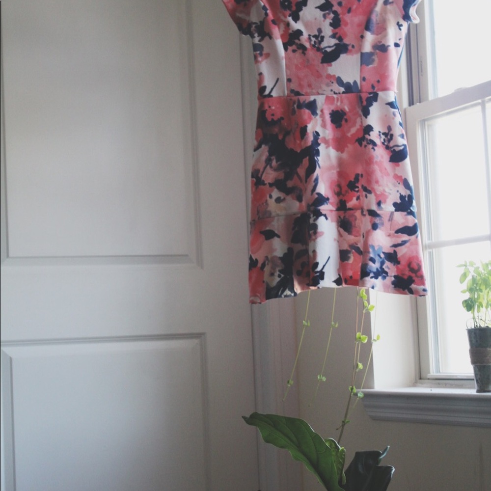 Adorable spring/summer floral dress